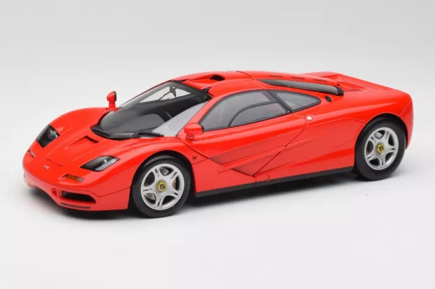 Minichamps Mclaren F 1 Road Car 1993 1:18 530133422